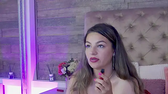 Chatroom XXX en direct de AvaCherry