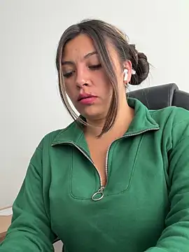 LIZ-06_'s Live XXX Chat