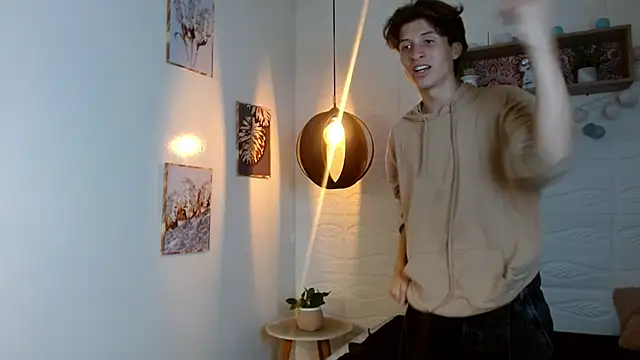 Marcoviolet élő XXX-chatje