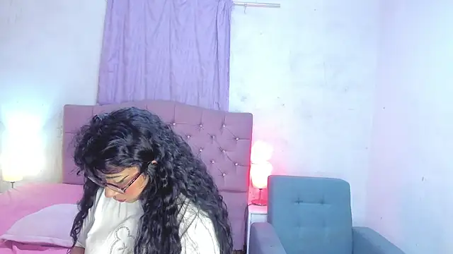 Latinabombsheell 现场XXX聊天