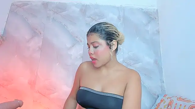sofiacastillo01 라이브 XXX 채팅