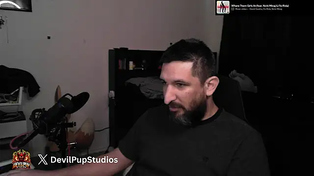 DevilPup75_ Adlı Modelin Canlı XXX Sohbeti