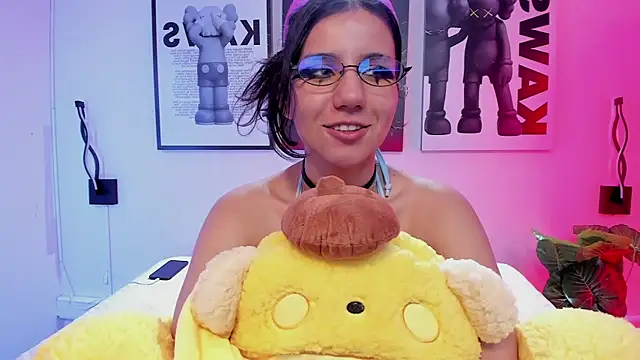 HollyPeach Adlı Modelin Canlı XXX Sohbeti