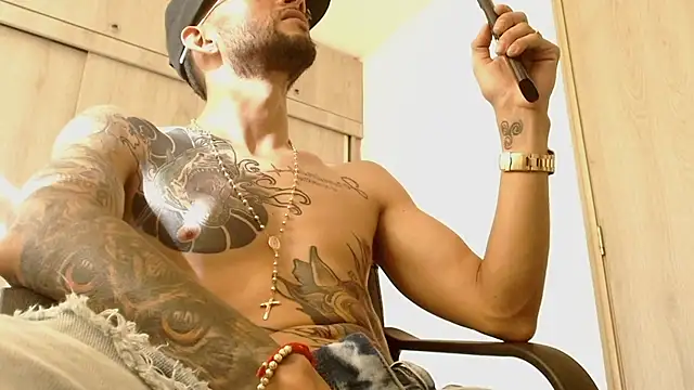 Show modela LukasScott_ na web-kameri