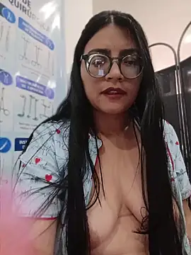 SOFI__10 Live XXX-chat