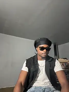 MIGHTYDEMONXXX Chat XXX in diretta