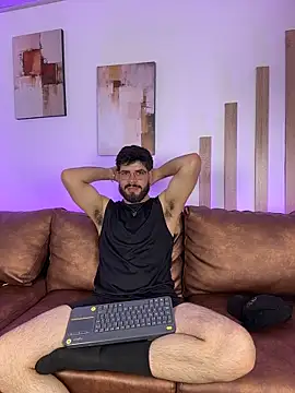 XXX chat uživo modela DomBoy_