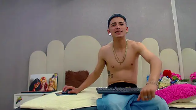 max_cum30 – Live XXX-chat