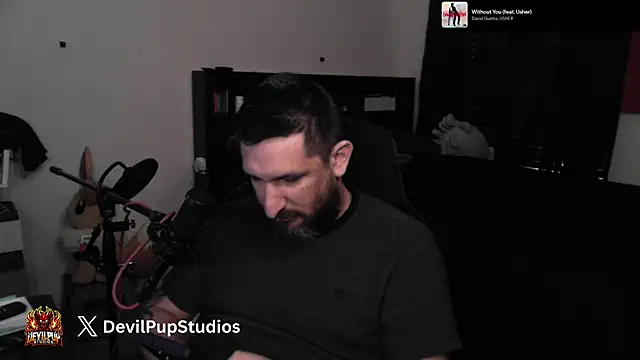 DevilPup75_ 라이브 XXX 채팅