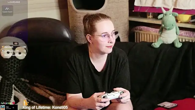 GamerGirl_Eve: онлайн-секс-чат