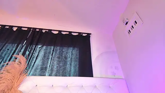 tatixxxvega XXX чат на живо