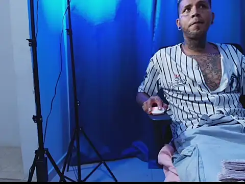 Онлайн чат XXX blackout9703