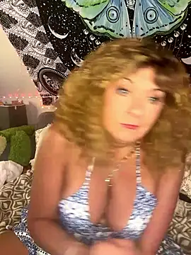 SuzyCatzz Chat XXX in diretta