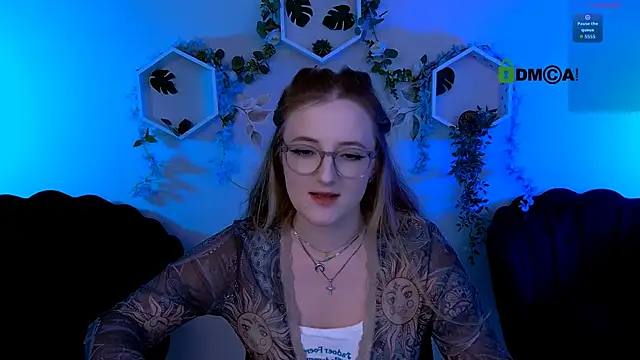 luna_berryy's Live XXX Chat