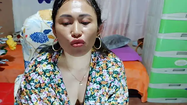 Filipina_Desire's Live XXX Chat
