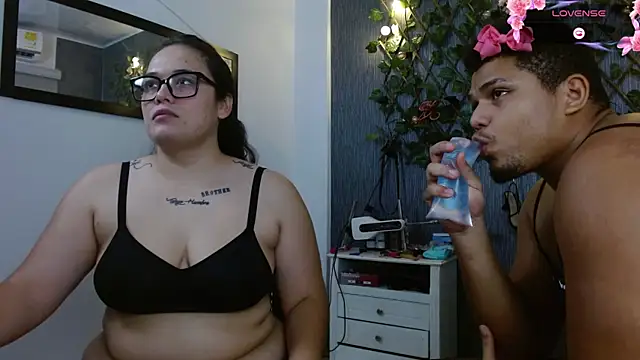 Chat XXX en directo de Big_Hard_Sofia