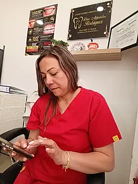 צ'אט XXX בשידור חי של _Dentist-Madisson_04
