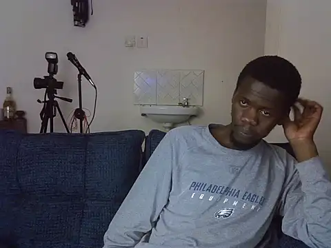 XXX chat uživo modela Thee_Biggest