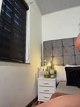 LiaDuquette's Live XXX Chat