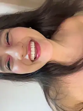 Turquoisespell's Live XXX Chat