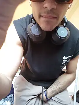 Chat XXX en directo de Darwim_