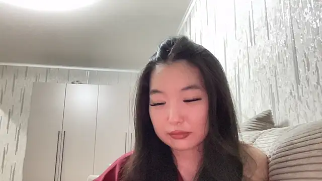 XXX chat uživo modela EvilEmma