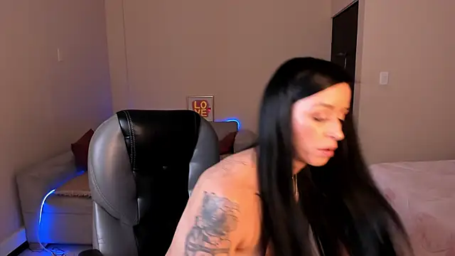 Онлайн чат XXX Kristen_Garner