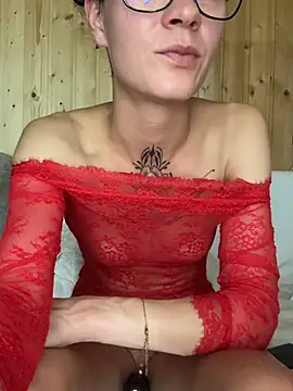 _HornySub 即時 XXX 聊天