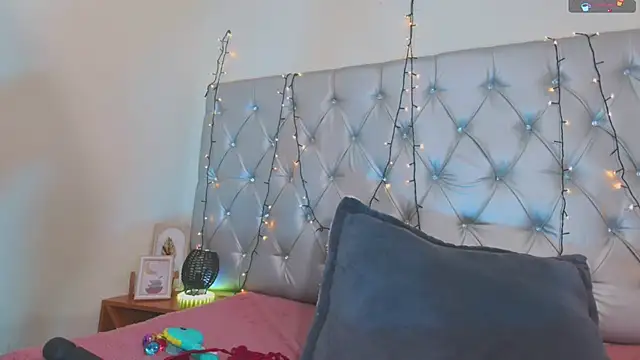 دردشة Sharonxt الجنسية المباشرة