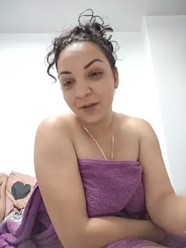 GabyAndrey93 – Naživo XXX chat