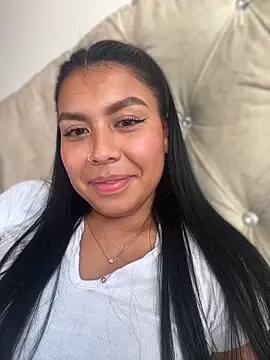 Iam-sophia27's Live XXX Chat