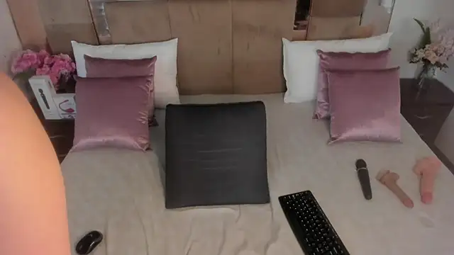 LizBrook Chat XXX live