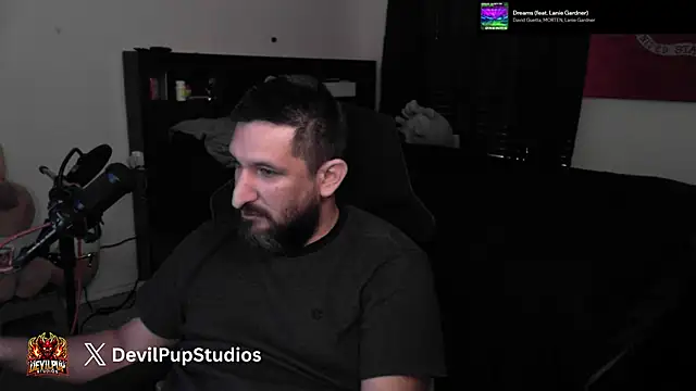 DevilPup75_ Chat XXX in diretta