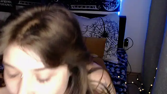 AlienforTwenty – Naživo XXX chat