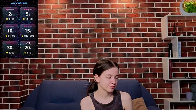 MyrtaMcclaney's Live XXX Chat