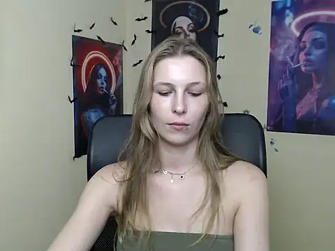 StrangerGi Live XXX-chat