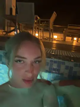 EvieEvans live XXX chat