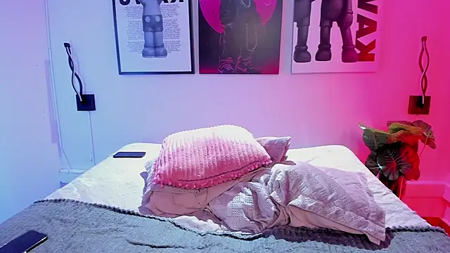 HollyPeach's Live XXX Chat