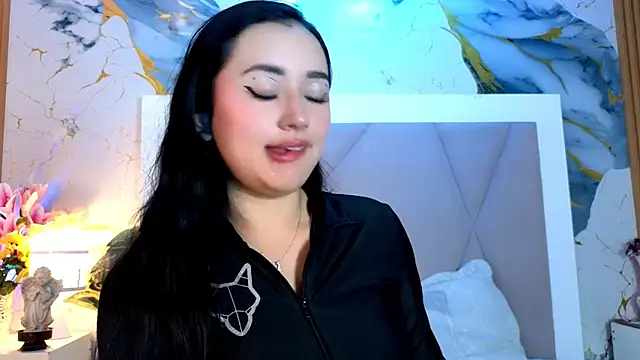 MiiaRousse_'s Live XXX Chat