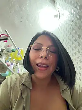 ISABELLA__LUNA XXX чат на живо