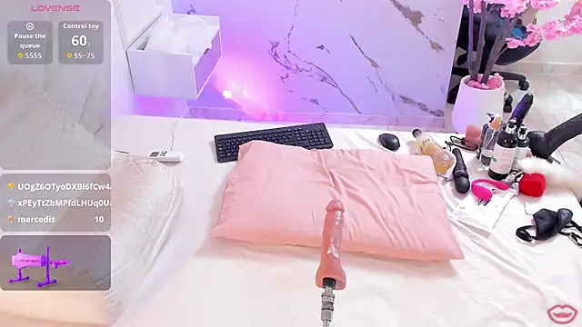 BrianaHazelのライブXXXチャット