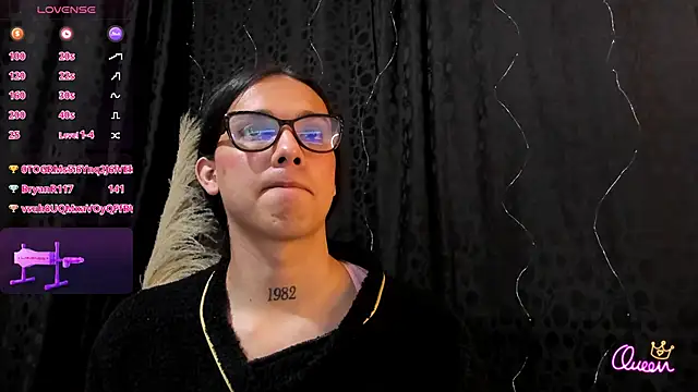 XXX chat uživo modela Almaazz