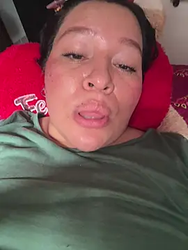 Chat +18 de Lovelipsbig ao vivo