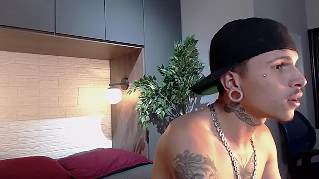 Sembang XXX Secara Langsung Valentino_Knox