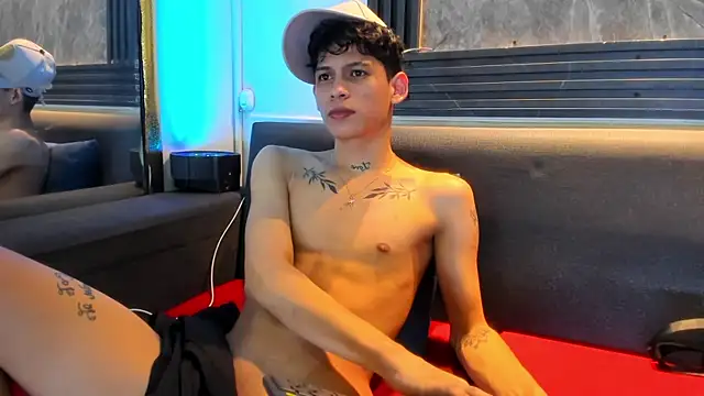 Brianhot0F Chat XXX live