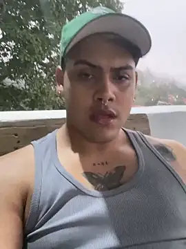 Saul_88 Live XXX Chat