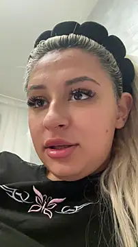 Kylie_One Chat XXX live