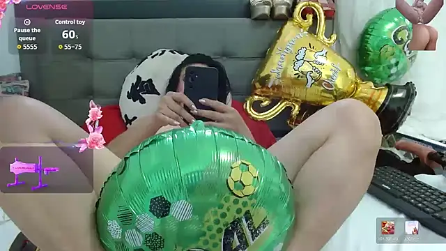 katysquirtdirty 现场XXX聊天