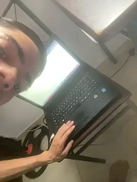 Chat +18 de Latinos_2001 ao vivo