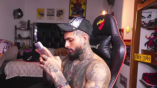 Czat XXX na żywo – logan_hugh8